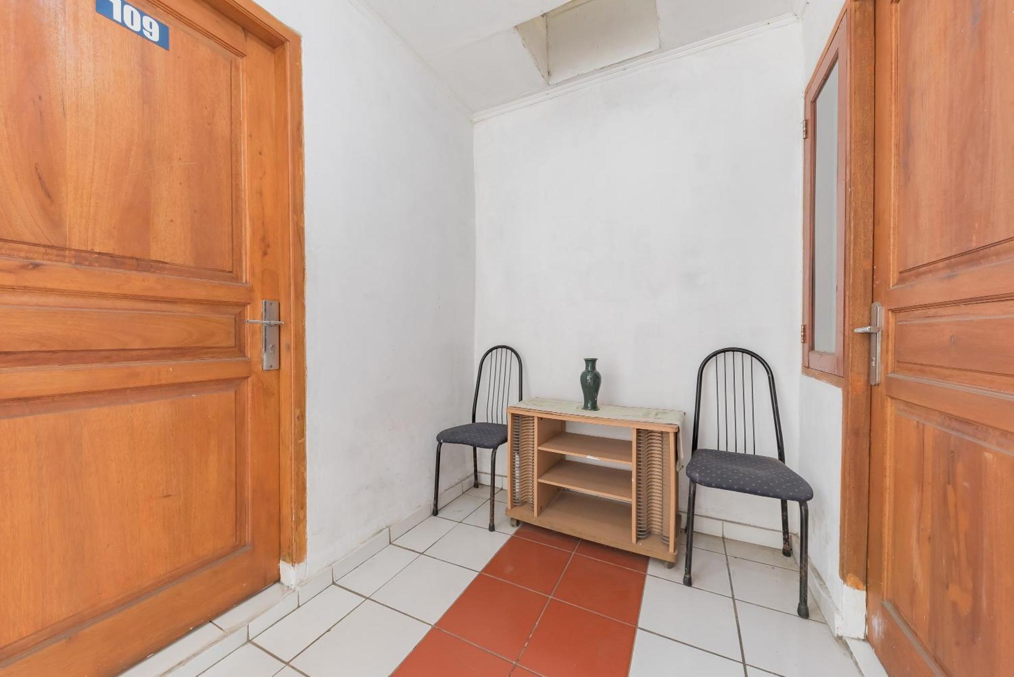 فندق Reddoorz Syariah @ Jl Raya Sukabumi Sukaraja  المظهر الخارجي الصورة